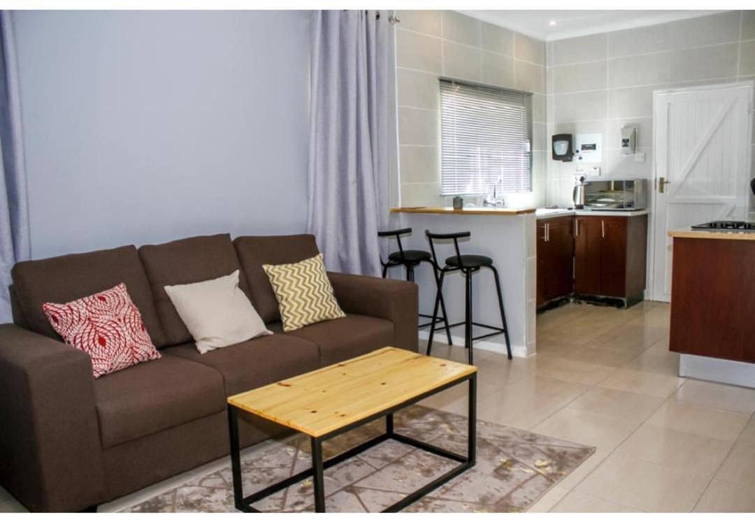 Thito Manor Apartment Maun ภายนอก รูปภาพ
